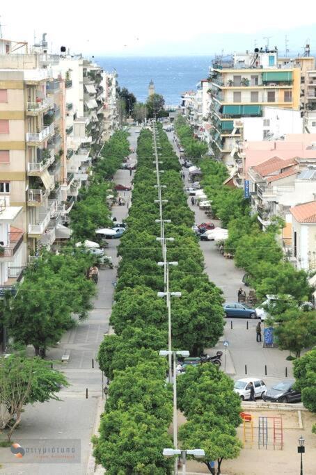 Theano'S Cozy & Quiet Lux Central Flat - Wifi & Full Amenities Patras Exterior photo