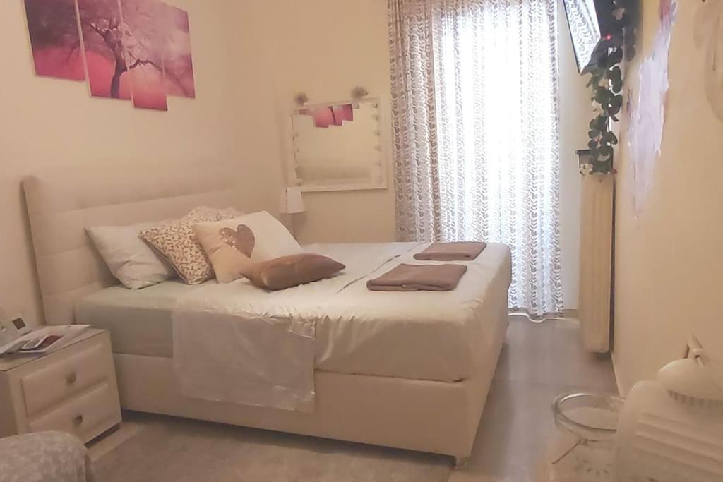 Theano'S Cozy & Quiet Lux Central Flat - Wifi & Full Amenities Patras Exterior photo